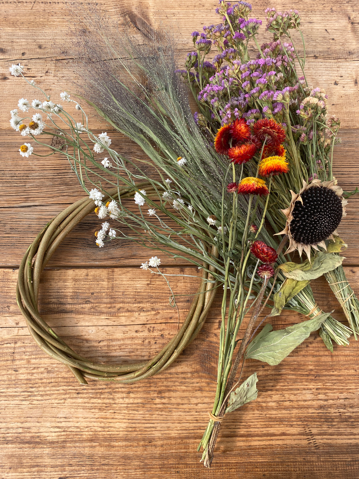 DIY Kranzset aus Trockenblumen